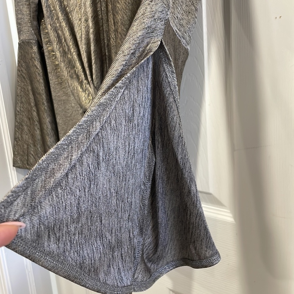 ‼️BUNDLE SALE 4 FOR $20 - NWOT Gorgeous crop top - Picture 6 of 12
